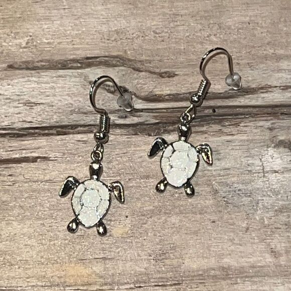 Silver White Simulated Opal Turtle Hook Drop Dangle Earring Wedding Gift - Picture 3 of 5